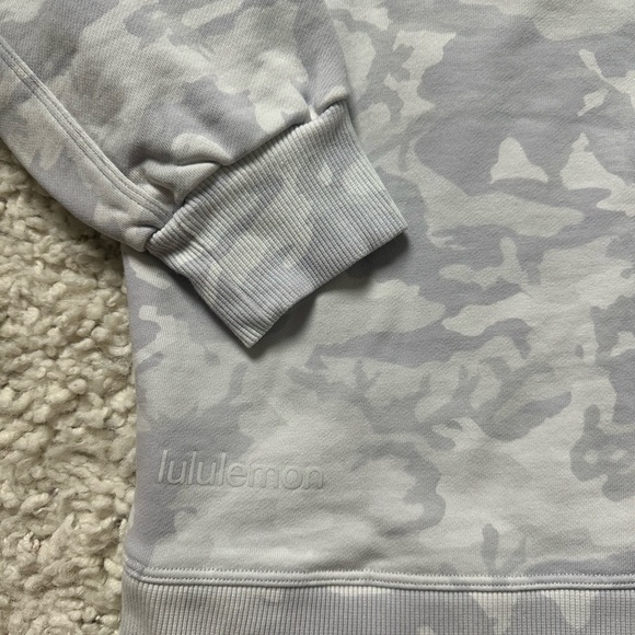 Lululemon Perfectly Oversized Crew Incognito Camo Alpine White Multi - Picture 5 of 5